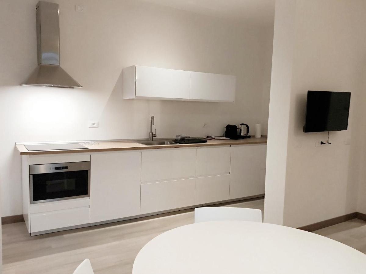 Via Poma Apartments&Rooms - Verona, Verona